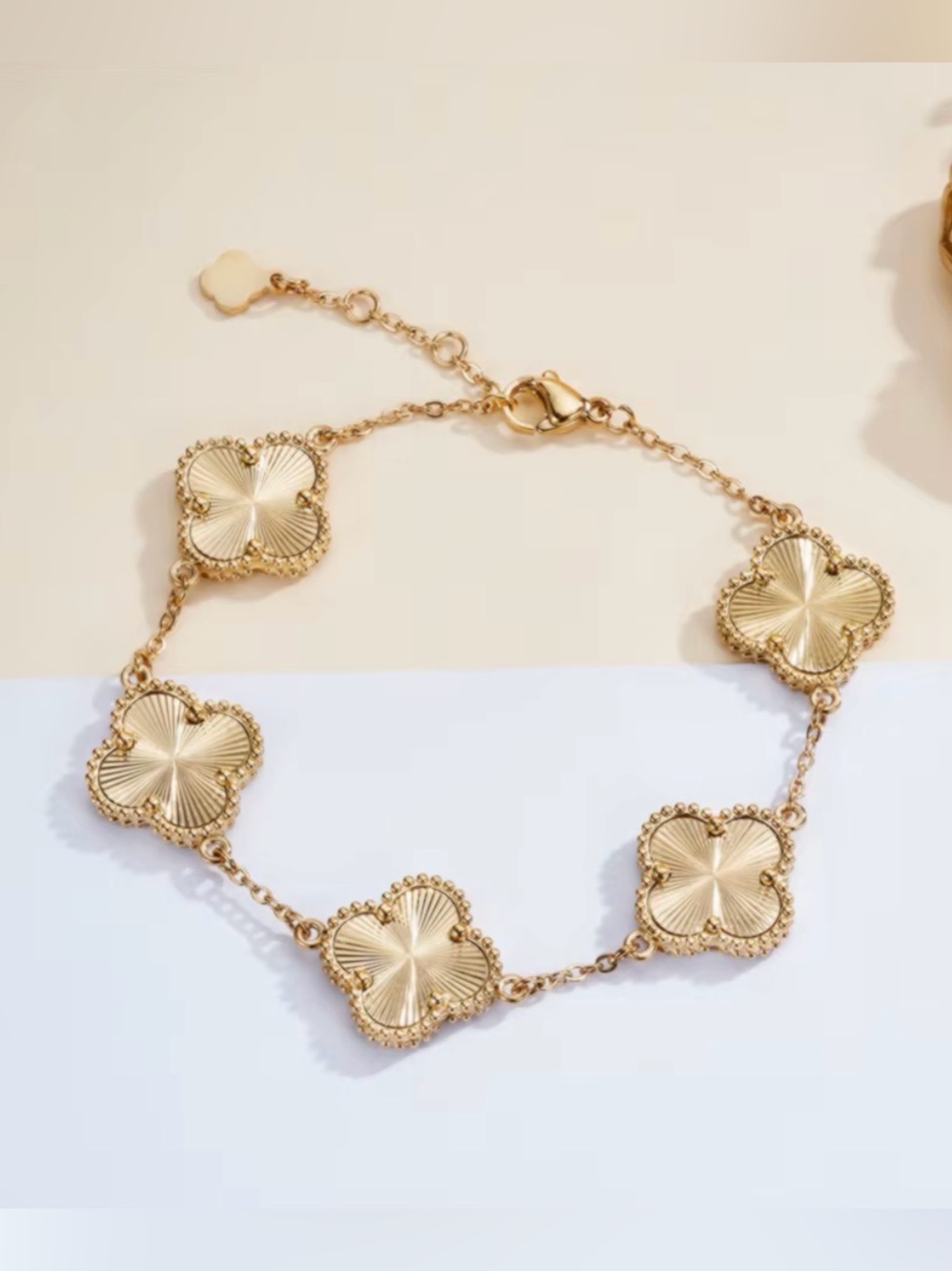 Gold Clover-Link Bracelet Luxury Bracelet